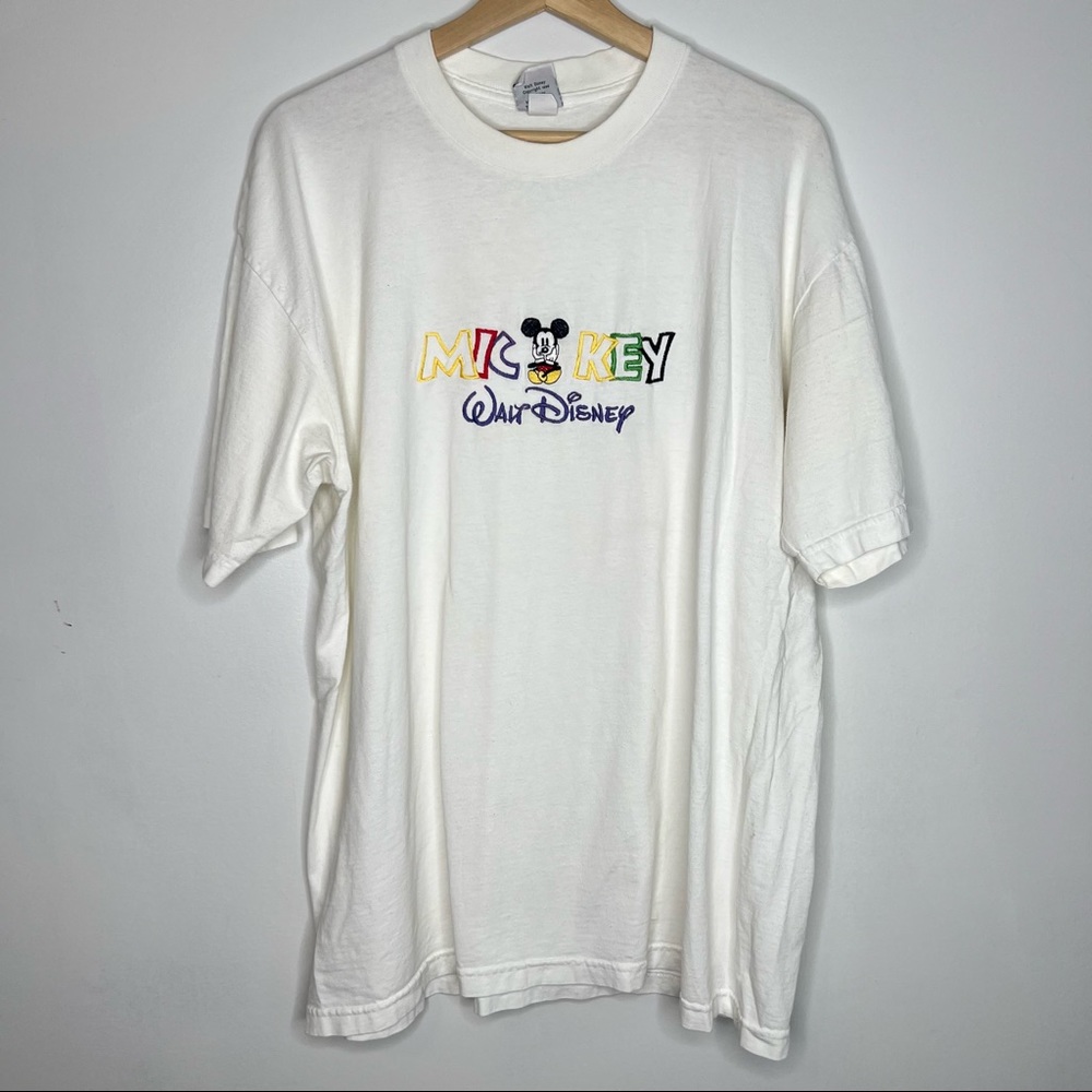 Vintage 90s Disney embroidered Mickey Mouse t-shirt XL